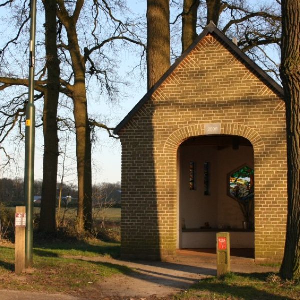 protestantsekapel-van-nederland op landgoed-ten-vorsel-rondje-heksenboom